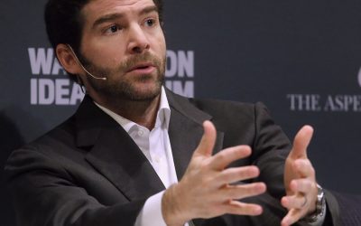 Can you identify LinkedIn CEO Jeff Weiner’s watch?