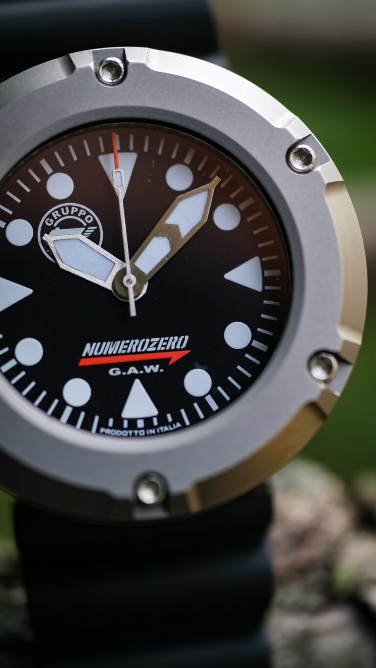 Gruppo Ardito Numerozero V2 Review: Titanium Muscle With Italian Bite Gruppo Ardito Numerozero V2 titanium tool watch with matte black dial and rubber strap