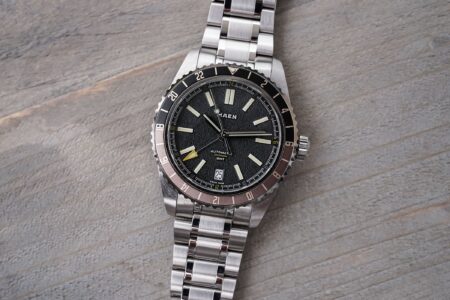 Maen Hudson 38 GMT MKII with black textured dial and two-tone 24-hour bezel