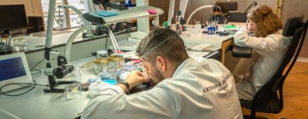 Inside Artisans de Genève and the quiet rise of bespoke watchmaking Artisans de Genève watchmakers working inside a Geneva customization atelier