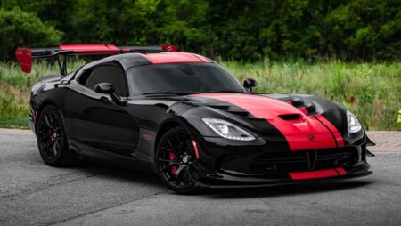 2017 Dodge Viper ACR 1:28 Edition in Venom Black Clearcoat