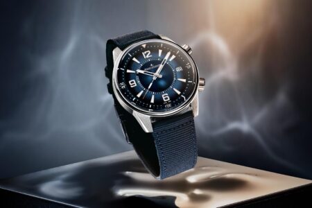 Jaeger-LeCoultre brings the Polaris Date down to 40mm Jaeger-LeCoultre Polaris Date 40mm with dark blue gradient lacquer dial