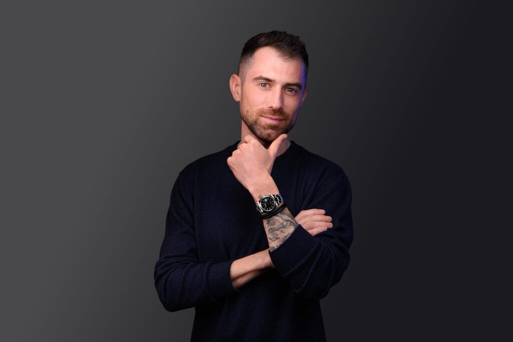 Nathan Clapp and Wraven Labs Are Rethinking the Watch Concept Video Nathan Clapp Wraven Labs modern watch concept design on a digital workspace