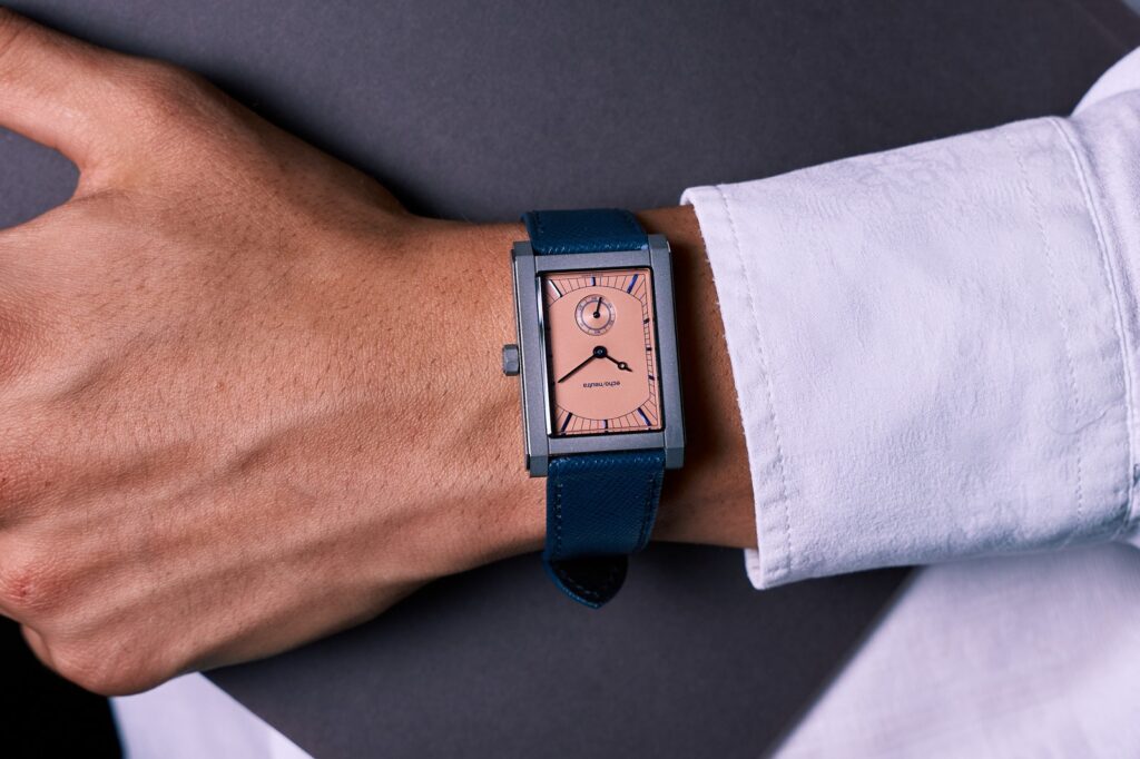 echo/neutra Adds a Ros’Antico Dial to the Rivanera Classic and Piccolo echo/neutra Rivanera Ros’Antico Classic and Piccolo watches with antique rose dials