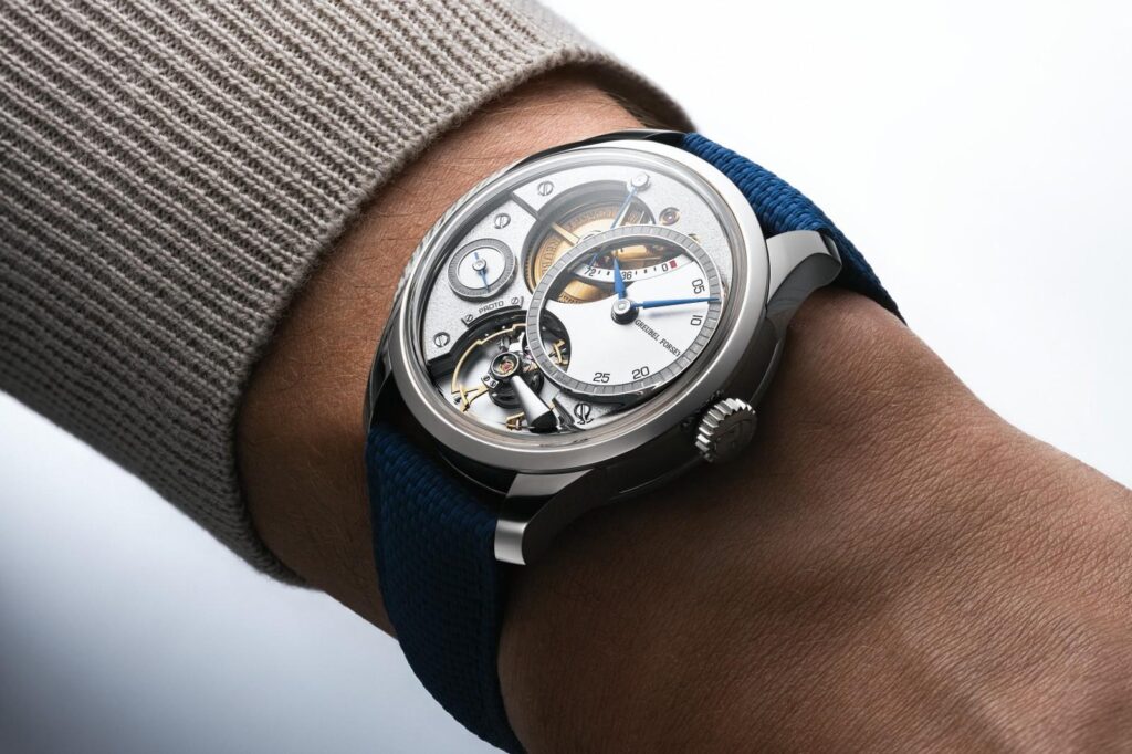 Greubel Forsey Balancier QM puts hand finishing at the centre of the conversation Greubel Forsey Balancier QM in white gold with openworked multi-level dial