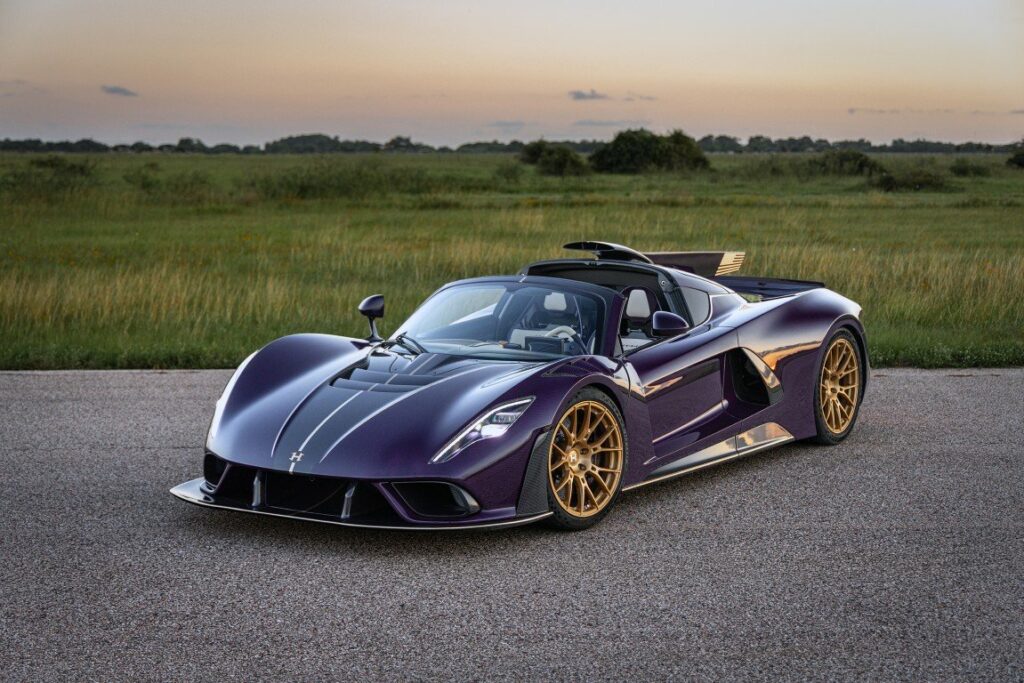 Hennessey Venom F5-M Roadster with gated manual gearbox