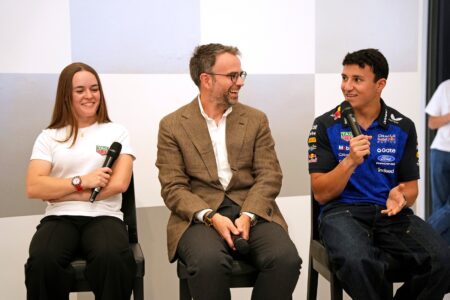 TAG Heuer Brings Gulf Colours and Formula 1 Energy to London Before Silverstone TAG Heuer Formula 1 Chronograph x Gulf displayed during a London motorsport event before the Silverstone Grand Prix