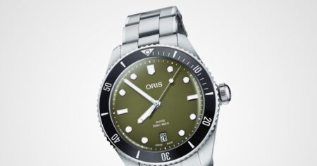 Oris Brings Olive Green to the 39 mm Divers Date Oris Divers Date 39 mm with olive green dial
