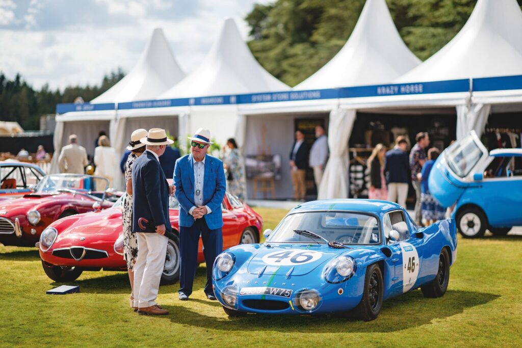 Salon Privé 2026 brings concours glamour back to Blenheim Palace Collector cars displayed on the lawns at Salon Privé at Blenheim Palace