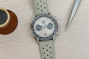 TAG Heuer Carrera Chronograph Glassbox Sand with beige dial and perforated strap