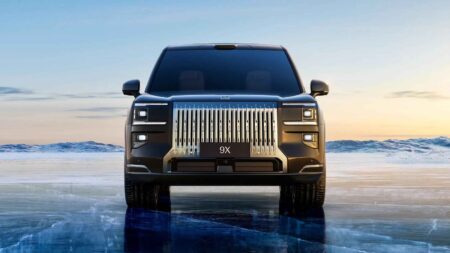 Zeekr 9X Puts 897 hp Super Hybrid Power Into the Flagship SUV Arena Zeekr 9X luxury SUV with an upright front end and flagship proportions