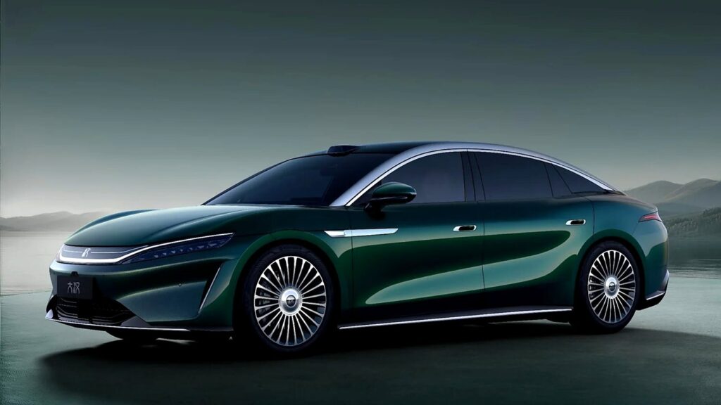 BYD Da Han Pre-Bookings Open August 21 With 764 hp and Long-Range Ambitions BYD Da Han electric sedan with slim headlights and full-width rear light bar