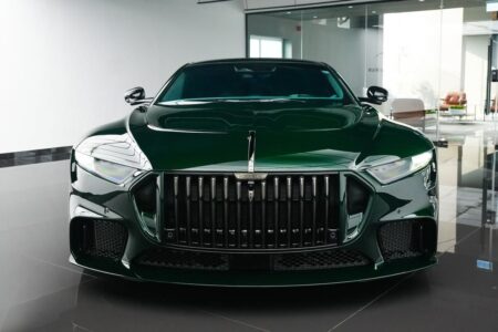 First Customer Brabus Bodo Arrives in Dubai in Green Exposed Carbon First customer Brabus Bodo in dark green exposed carbon fibre delivered in Dubai
