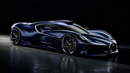 Bugatti Destrier brings Bolide aggression to a one-off Solitaire hypercar Bugatti Destrier one-off Solitaire hypercar in Sapphire Celeste blue