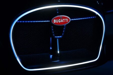 Bugatti Destrier Brings the Solitaire Coachbuilt Line Back to W16 Drama Bugatti Destrier one-off Solitaire hypercar concept silhouette