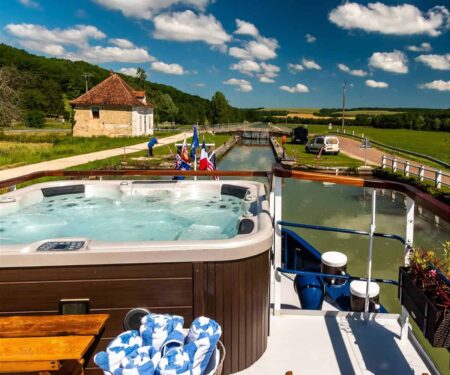 Ten reasons Burgundy works beautifully by barge La Belle Epoque hotel barge cruising along the Burgundy Canal in France