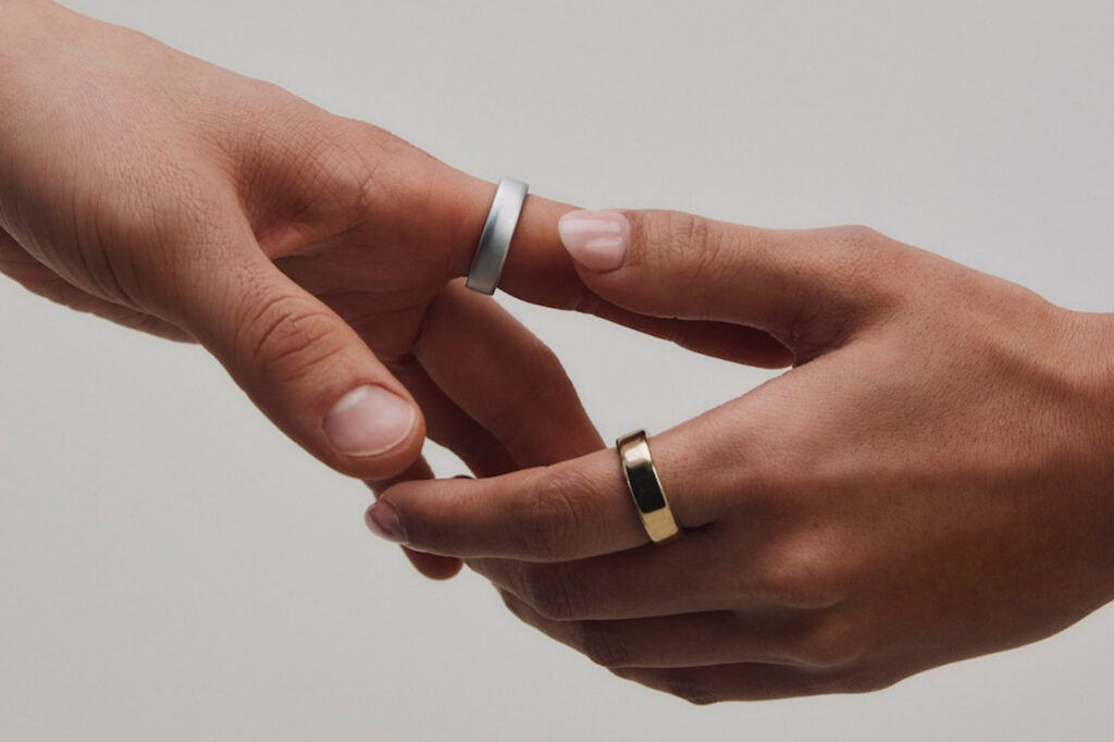 The August 2026 Tech Edit for Wearables, Audio and Digital Minimalism A curated arrangement of modern wearable tech, headphones, speakers and a minimalist E Ink phone