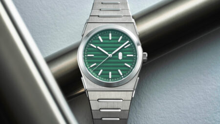 Louis Erard Gives the 2340 Two Textured New Dial Colours Louis Erard 2340 Mauve and Forest integrated bracelet watches