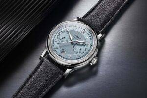 Kurono Tokyo Brings Saxe Blue to the Calendrier Kurono Tokyo Calendrier Small Batch Release Saxe Blue watch with polished steel case and black leather strap