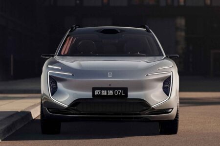 Avatr 07L set to bring 955 hp electric SUV pace to Australia Avatr 07L electric SUV in a studio-style front three-quarter view