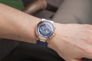 Breguet Marine Chronographe 5527 in rose gold with blue guilloche dial and blue rubber strap