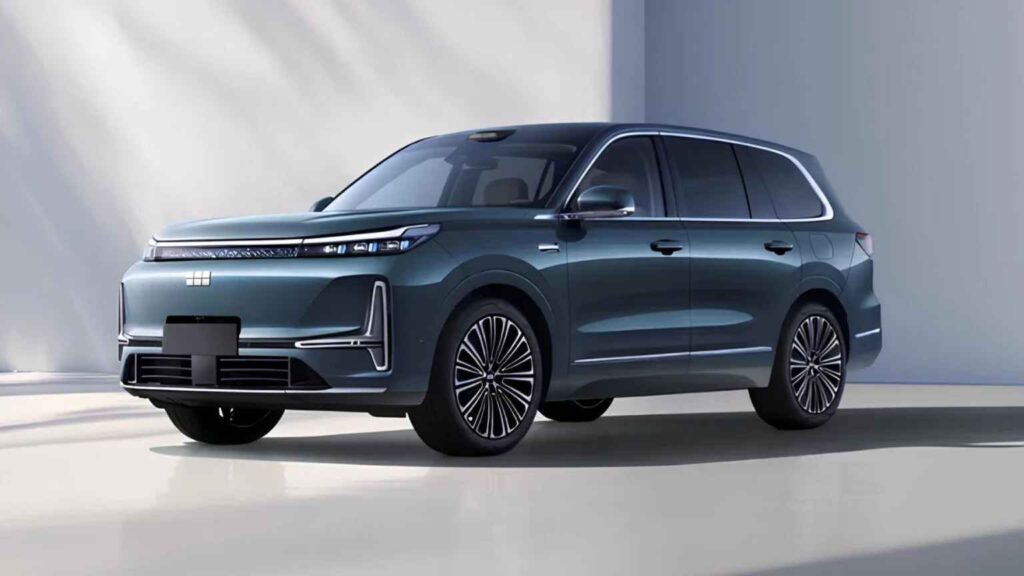 Geely Galaxy M9 full-size plug-in hybrid SUV in the UAE