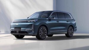 Geely Galaxy M9 full-size plug-in hybrid SUV in the UAE
