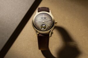 Laurent Ferrier Classic Moon Dusk Série Atelier in yellow gold with taupe chocolate gradient dial
