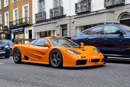 A Papaya Orange McLaren F1 LM Turns London Into Supercar Theatre Papaya Orange McLaren F1 LM-spec supercar driving through London streets