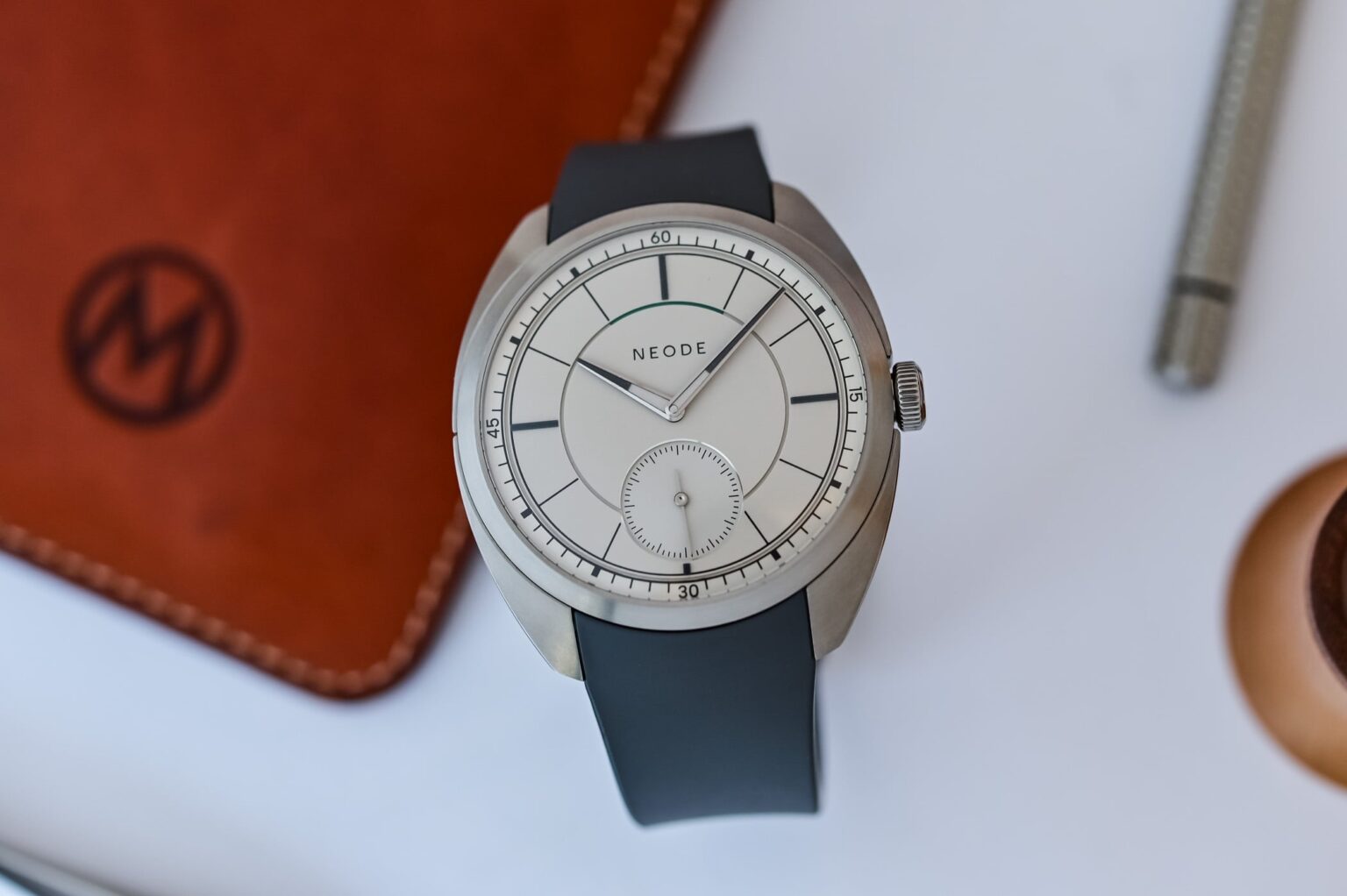 Neode N01 First Edition Turns Architectural Discipline Into an Eight-Day Watch Neode N01 First Edition Pure Silver watch with titanium case and textured silver dial