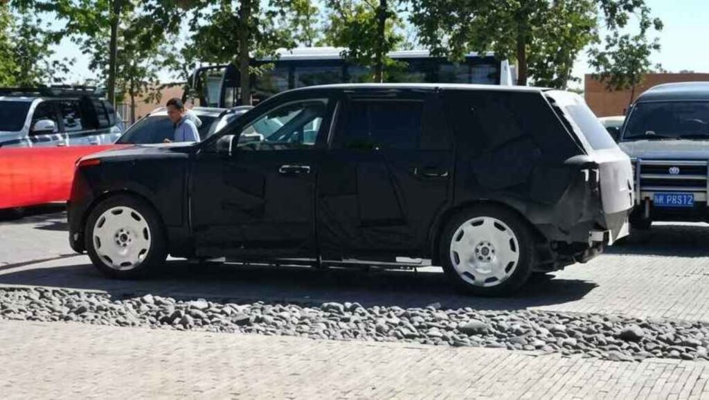 Camouflaged Yangwang luxury SUV prototype undergoing testing in China
