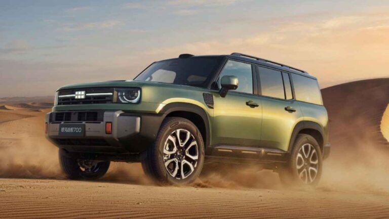 Geely Galaxy Zhanjian 700 Lands With 1,113 HP and Huge Early Demand Geely Galaxy Zhanjian 700 off-road SUV driving across rugged terrain