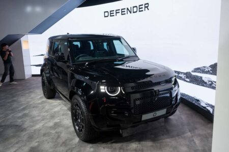Defender OCTA Black Lands in Singapore With 626 hp and a S$817,888 Price Defender OCTA Black in Narvik Black with dark exterior detailing