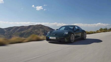 Porsche 911 GT3 Touring marking Porsche one million China deliveries