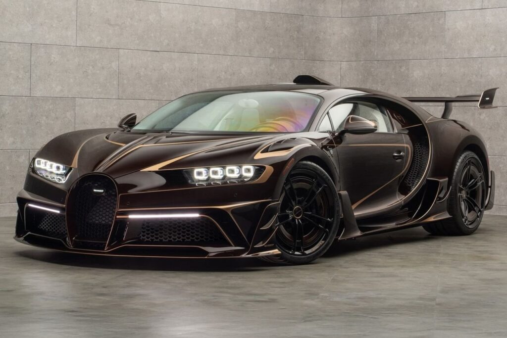 Mansory Bugatti Chiron Vivere in dark brown with gold accents