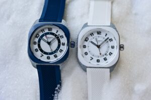 Hermès Brings White and Bleu de Malte to the Glass Fibre H08 Hermès H08 watches with white and Bleu de Malte ceramic bezels and braided glass fibre cases