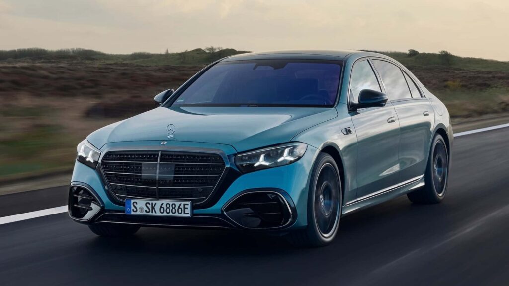 Mercedes-Benz electrified vehicle charging at a modern urban charging station