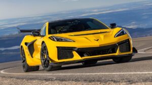 General Motors vehicle development engineers using digital simulation tools