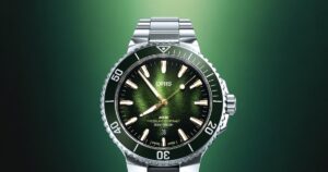 Oris Aquis Date Kelp Forest Limited Edition with ocean-green textured dial and green ceramic bezel